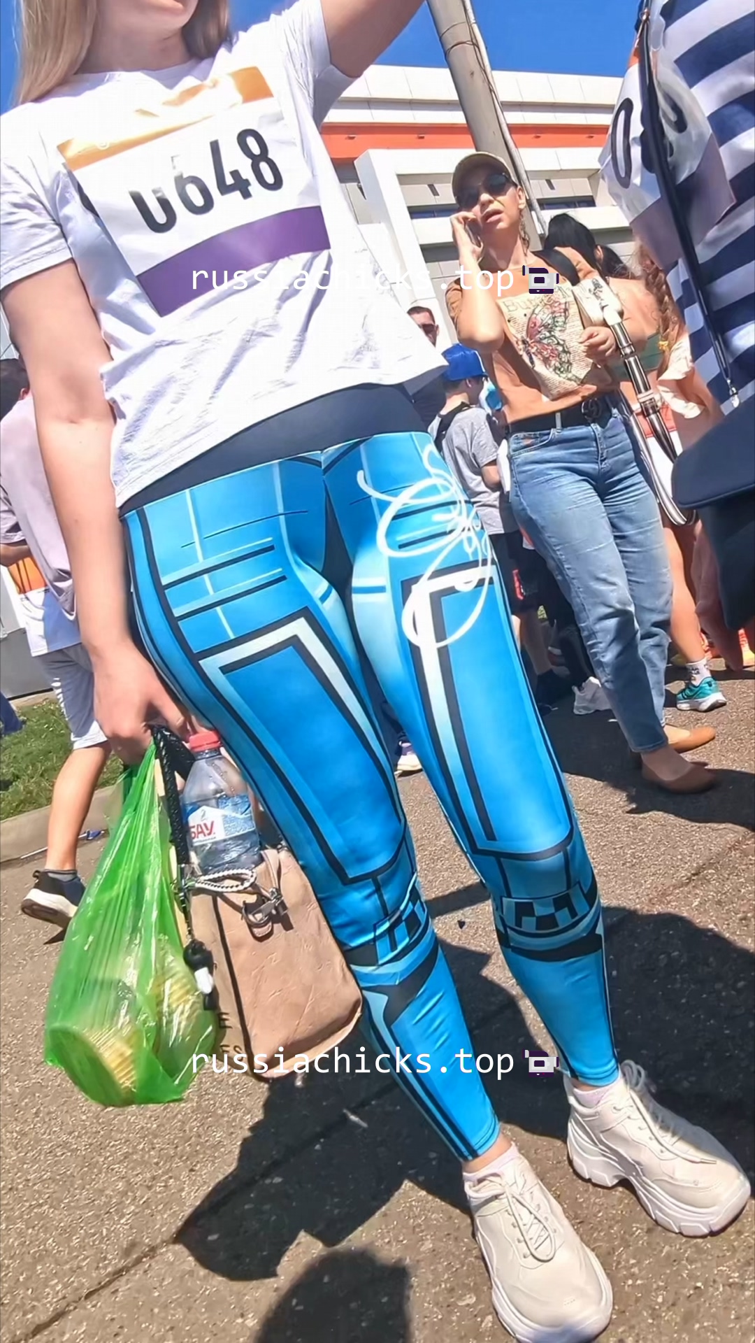 woman in leggings on run fest