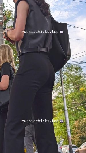 sexy chick ass in tight pants