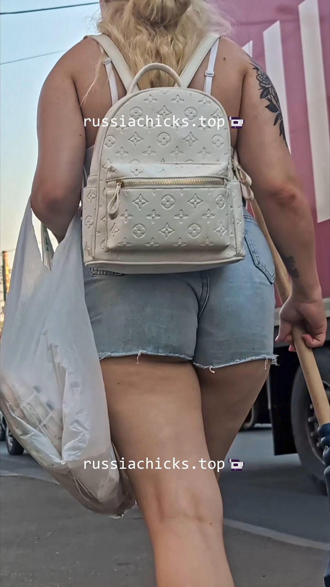 teen girl and her butt in shorts