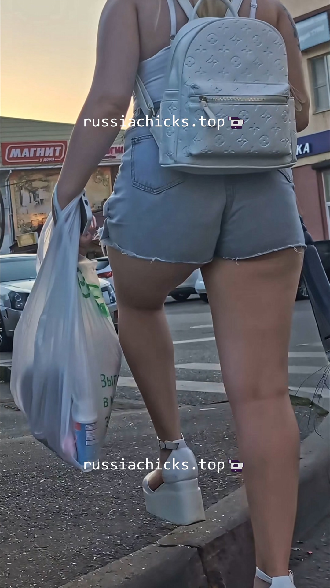 teen girl and her butt in shorts