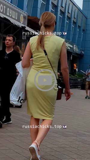 woman in dress with panty lines