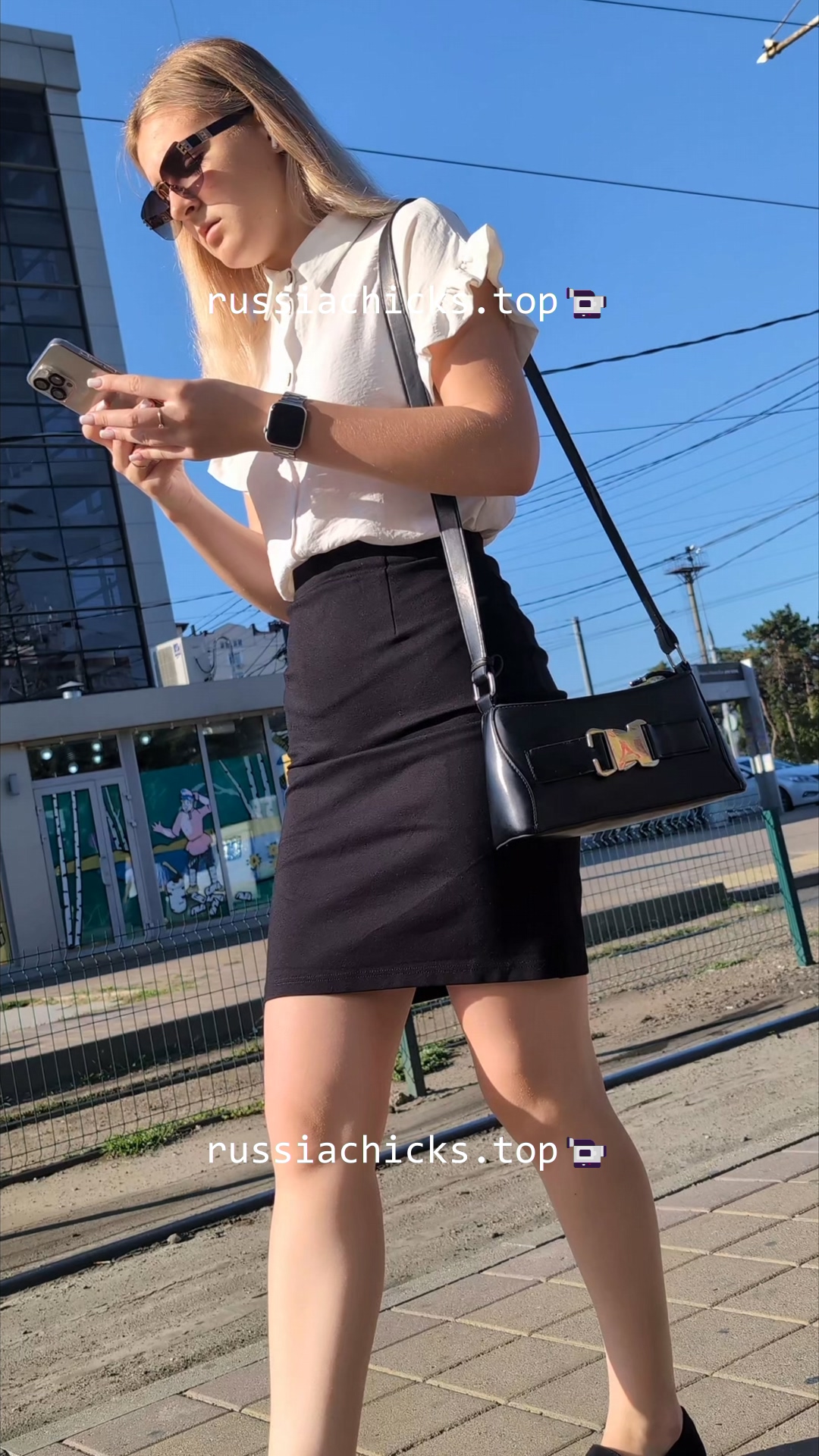 amazing girl ass in tight skirt